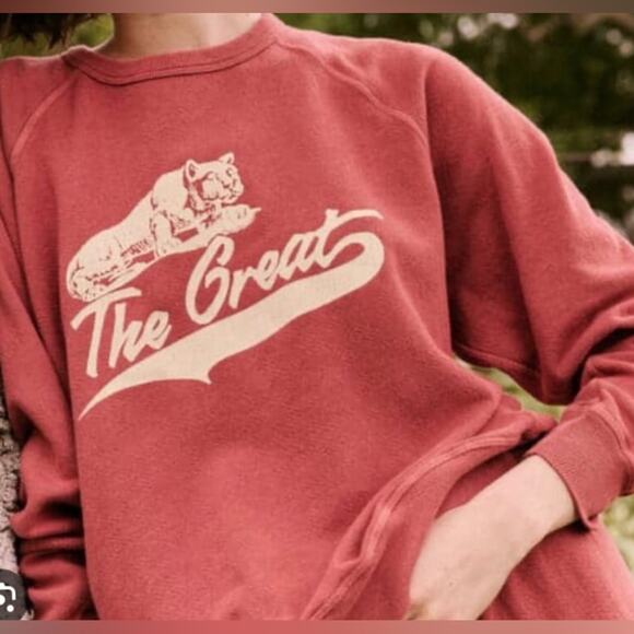 THE GREAT. Sweaters - THE GREAT. The Faded College Sweatshirt Cougar Washed Brick Size Small